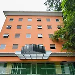 Oyo 18803 Smart Inn
