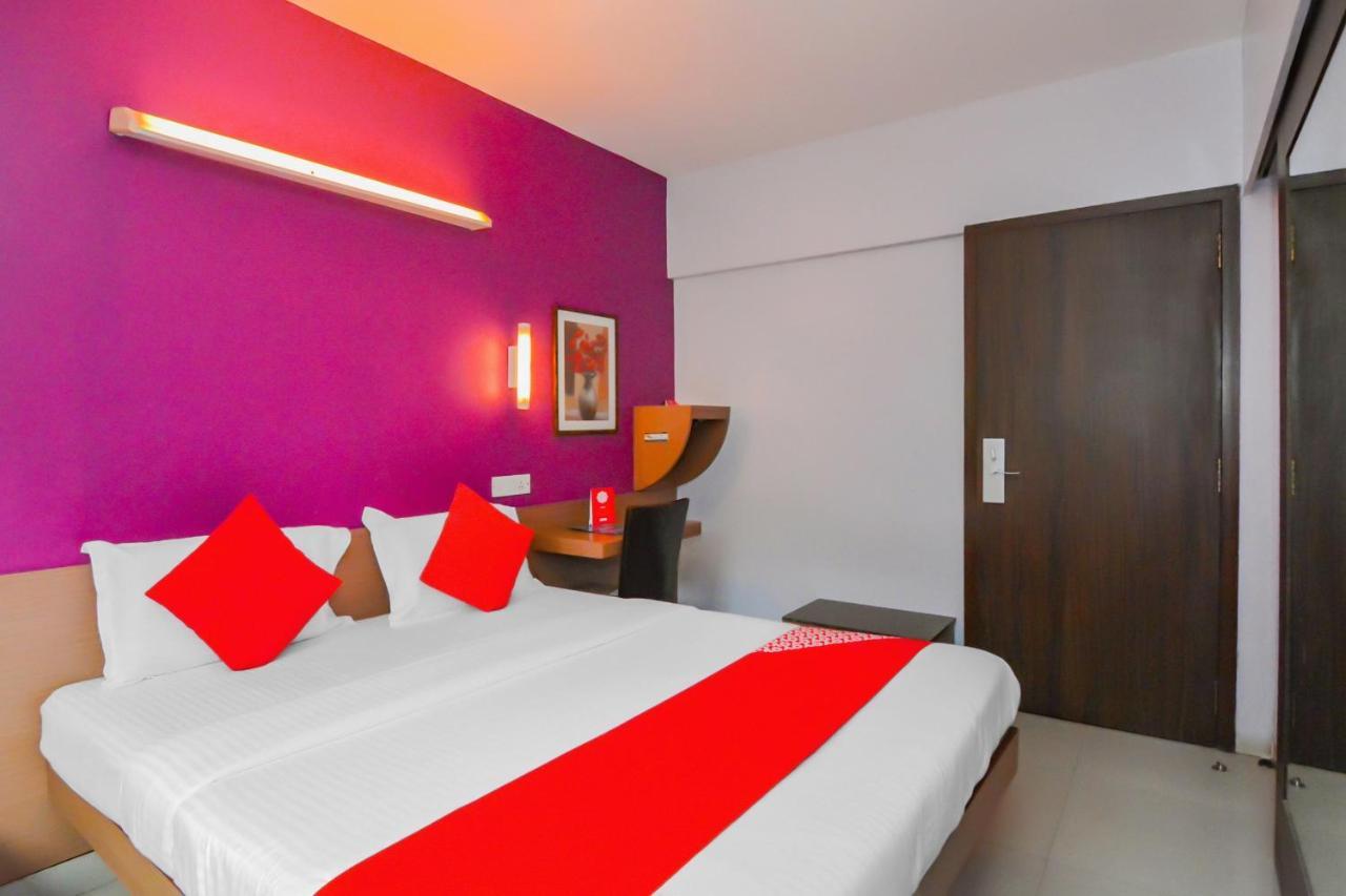 Oyo 18803 Smart 3*