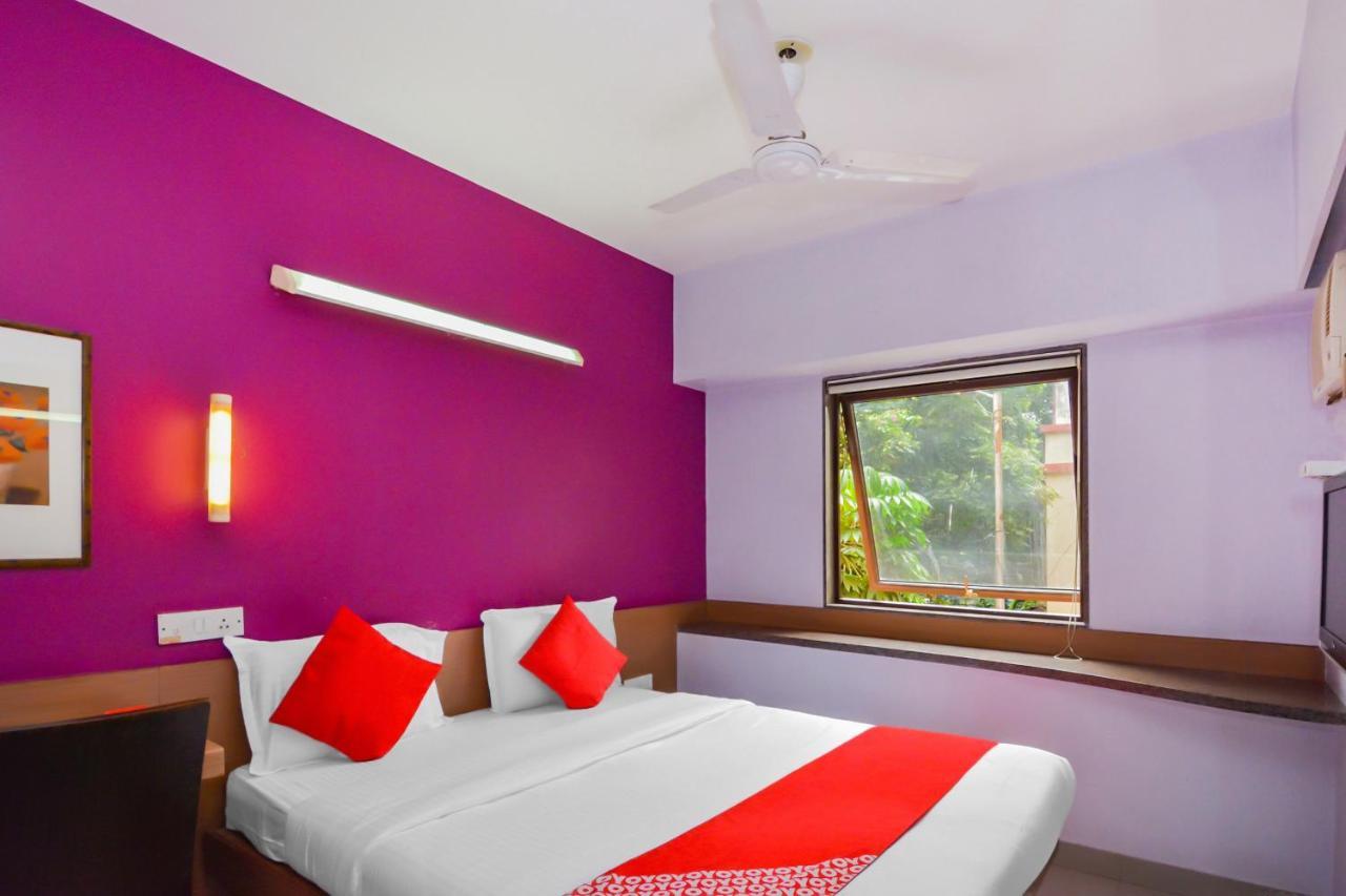 Oyo 18803 Smart Hotel